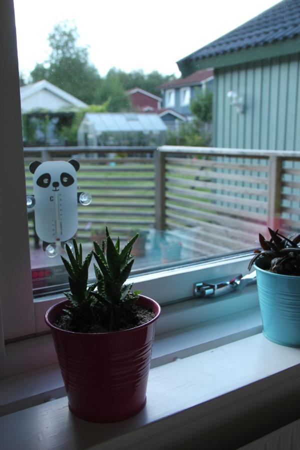 Private Room For Rent In A Villa With Garden View Älmhult Eksteriør billede