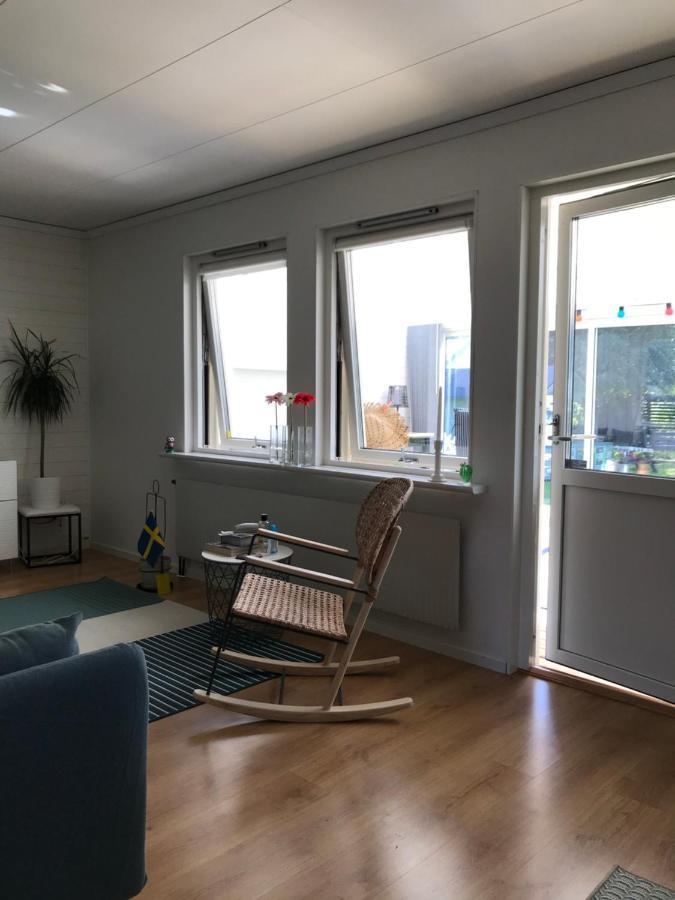 Private Room For Rent In A Villa With Garden View Älmhult Eksteriør billede